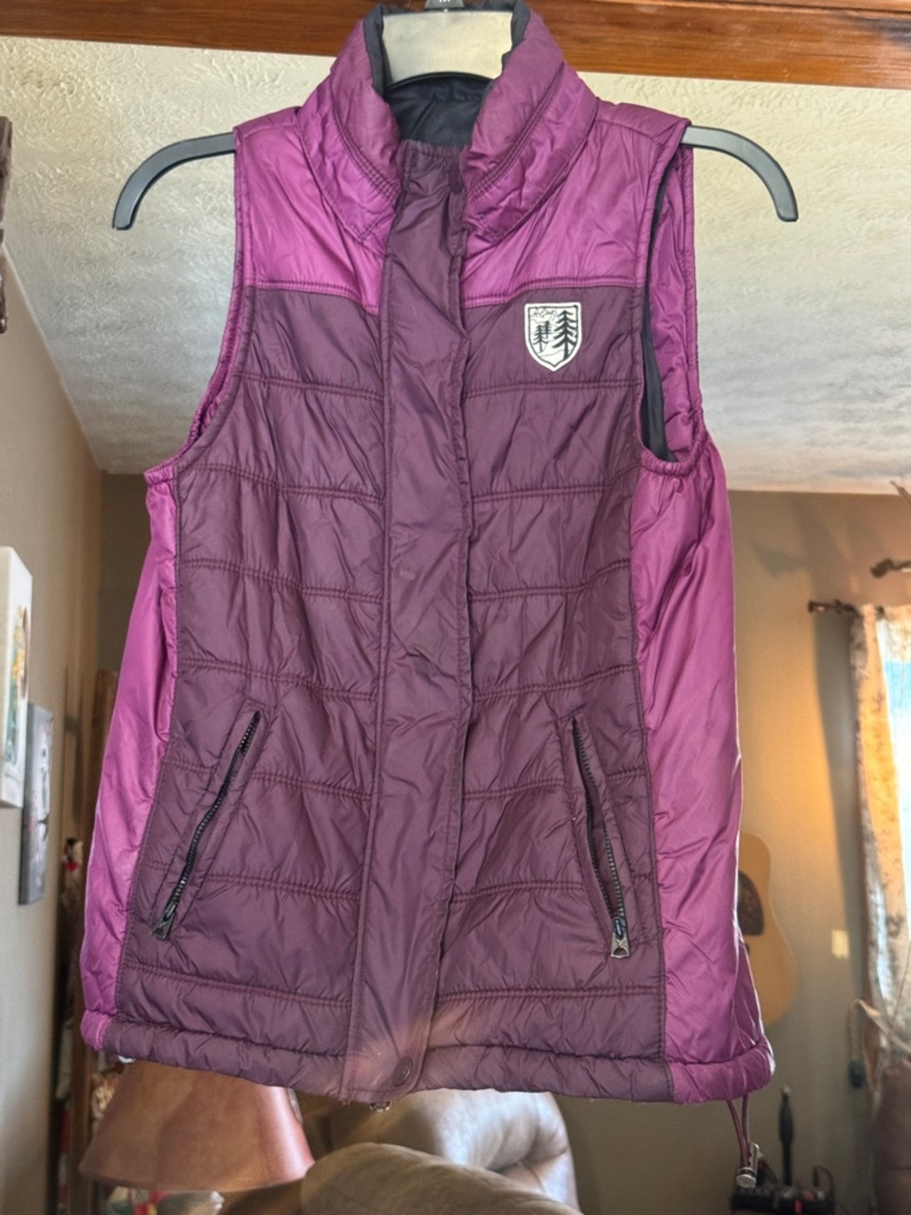 American Eagle Outfitters Quilted Sleeveless Puffer Vest in Plum and Berry